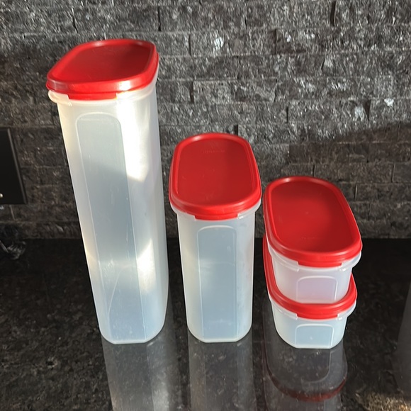 Six pieces of Tupperware, hardly used. - Picture 4 of 4